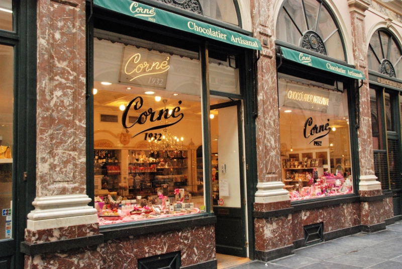 patisserie-ST MARTIN DU VAR-min_chocolate_chocolaterie_shop_luxury_chic_gallery_brussels_belgium-558146